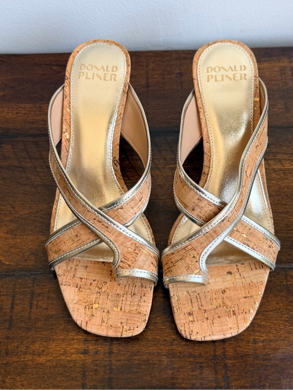 Donald Pliner Cassia Cork & Gold Kitten Heel Sandals Women’s Size 8M